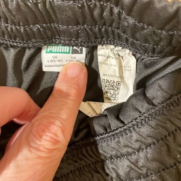 PUMA Shorts Large (14-16) (HX) - Picture 6 of 10
